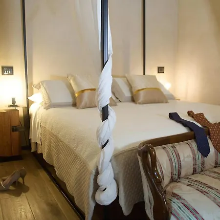 Apartment Porta Romana A 2km Il Nido Romantico A Siena